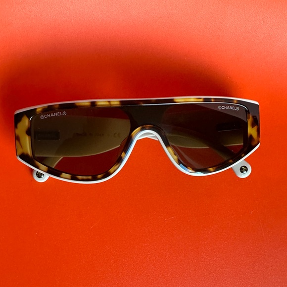 CHANEL 6056 CAT EYE SUNGLASSES - Picture 2 of 7